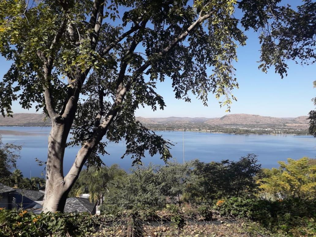 Hartbeespoortdam Lodge Luaran gambar